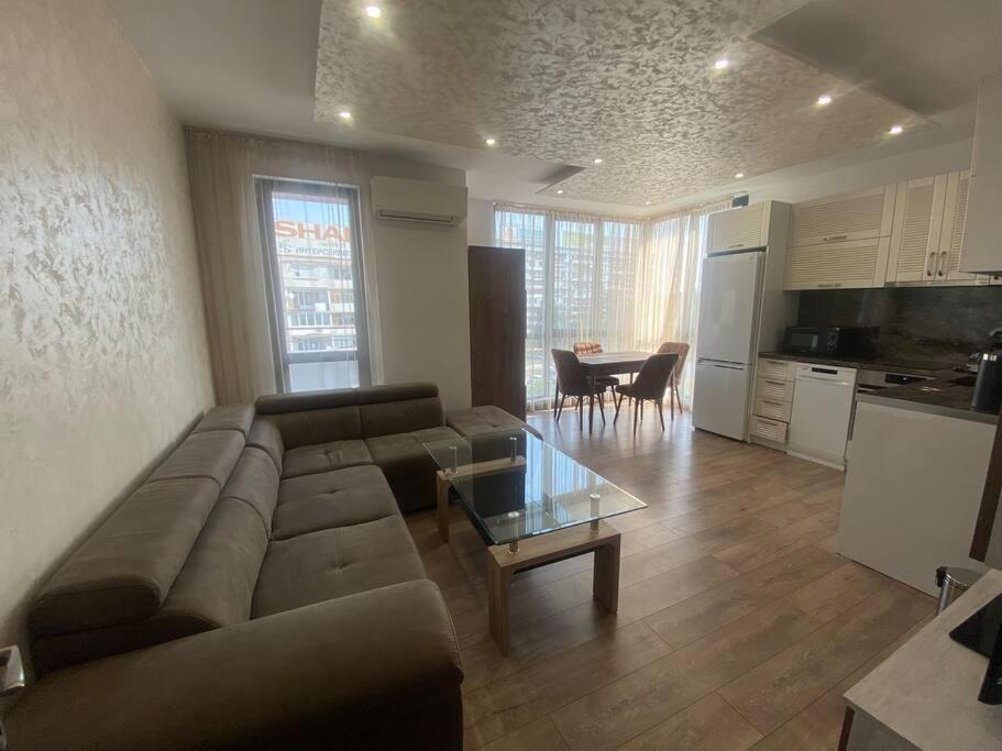 شقة Cozy-1Bd Flat بلوفديف المظهر الخارجي الصورة